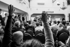 Raised hands during session selection at barcamp.ruhr 11