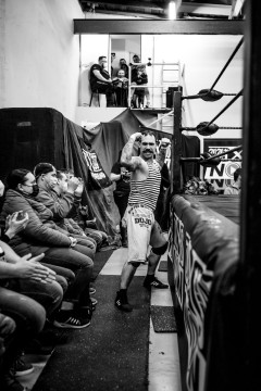 Terrible Tamas on the way to the ring