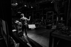 Thomas Thwaites on stage at beyond tellerrand 2023 in Düsseldorf